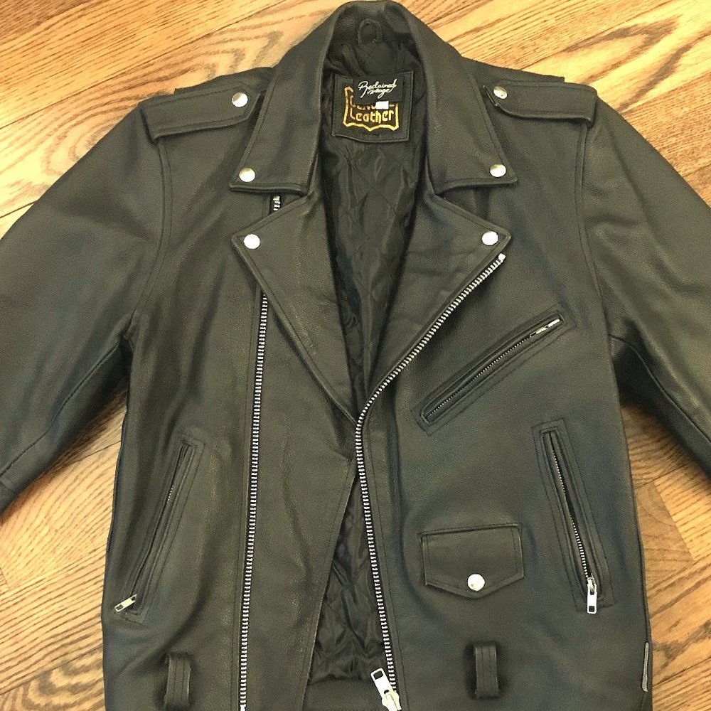 Reclaimed Vintage Men's Leather Jacket (Small)